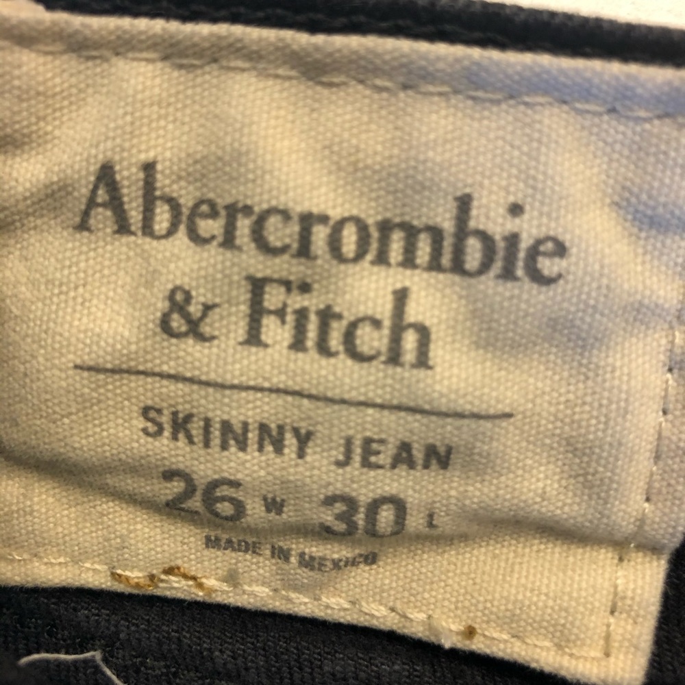A & F skinny jean , 26W/30L.
